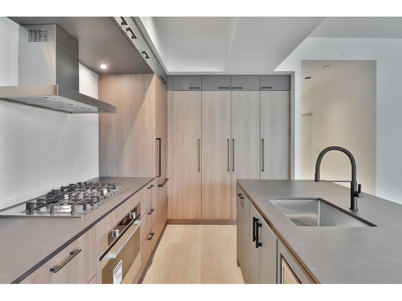 Як вибрати кухонну мийку 80 см — повний гайд