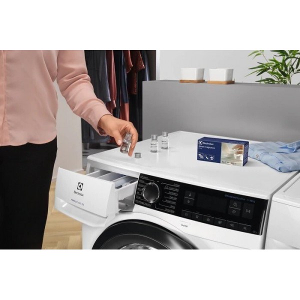 Прально-сушильна машина Electrolux EW9W161BUC