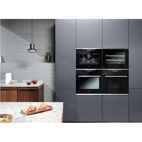Винна шафа Electrolux KBW5X