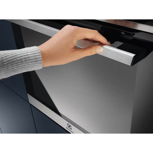 Духова шафа ELECTROLUX EOC9P31WX